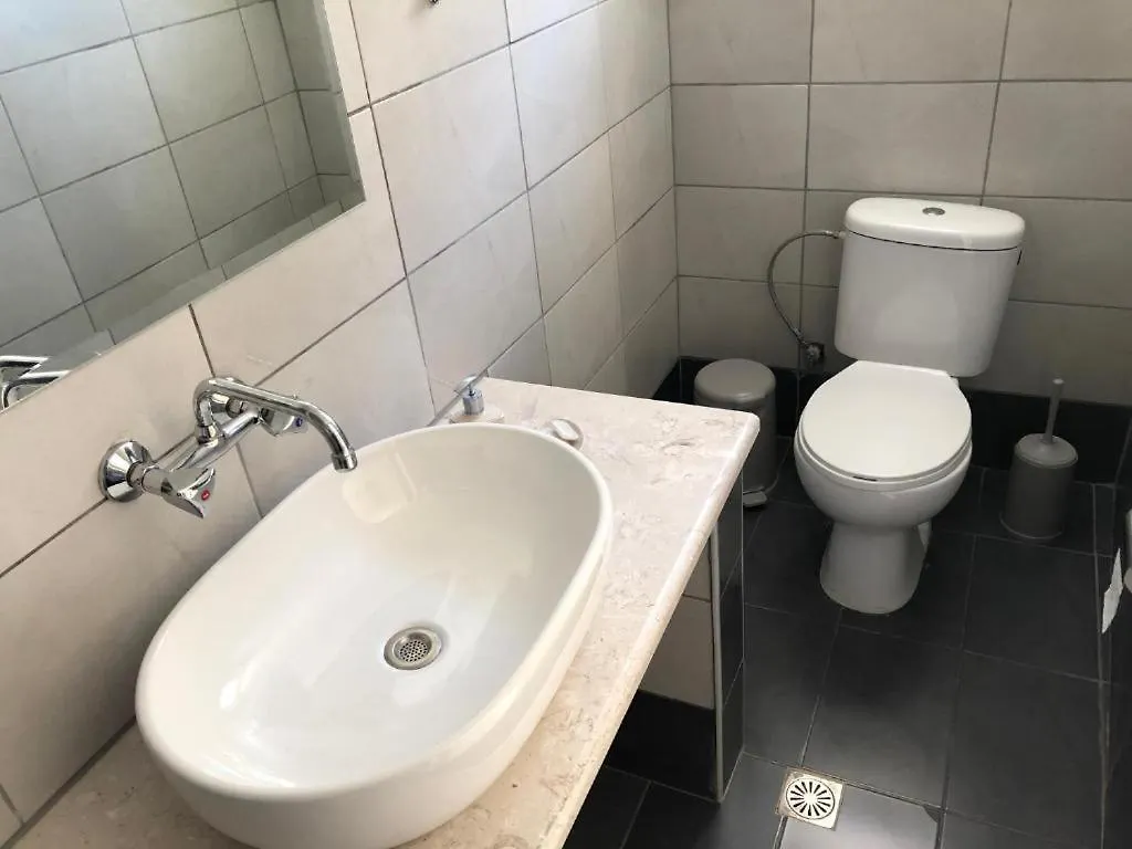 Petros Rooms Sofia Livadi Kondoyenadha 0*,  Greece